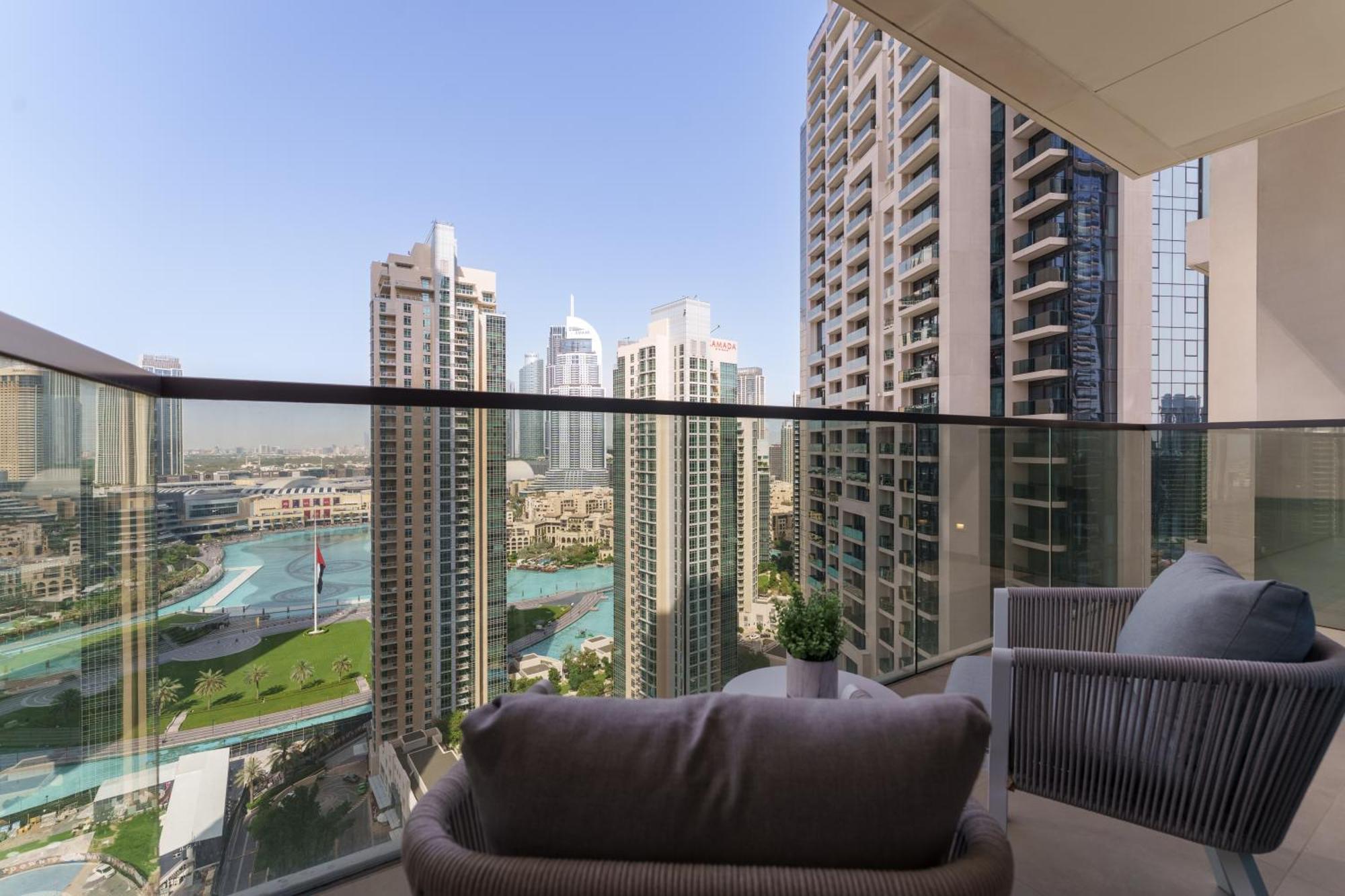 Daniels Fountain View 3br In Downtown Dubai